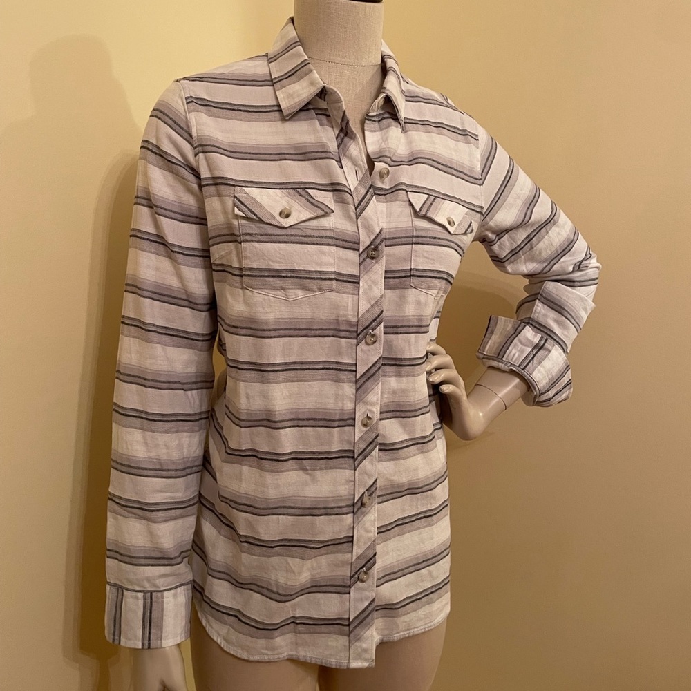 NWT Gray Eddie Bauer Button-Down Shirt